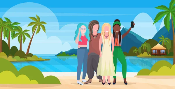 Mulheres grupo na praia tirando foto selfie no smartphone câmera verão conceito de férias mistura raça amigos de pé juntos ilha tropical fundo à beira-mar comprimento total horizontal — Vetor de Stock