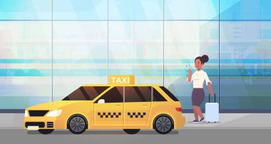 sarı taksi şehir ulaşım hizmeti kavramı tam uzunlukta düz yatay yakın bagaj ile resmi giyim sokakta afro-amerikan iş kadını taksi sipariş mobil uygulaması kullanarak