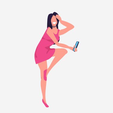 seksi kadın şık bir kadın elbise ayakta kadın çizgi film karakteri gülümseyerek akıllı telefon kamera selfie fotoğraf çekmek düz tam uzunlukta beyaz arka plan poz