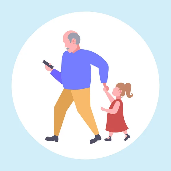 幼い娘と一緒に歩いている間に携帯電話を使っている男父親からの注意を必要とするスマートフォン中毒コンセプトフラット全長ベクトルイラスト — ストックベクタ
