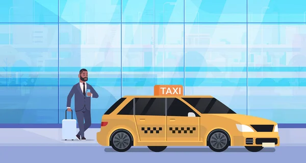 商人使用移动应用程序订购出租车上街非洲美国商人在正式穿与行李附近的黄色出租车城市交通服务概念全长平水平 — 图库矢量图片