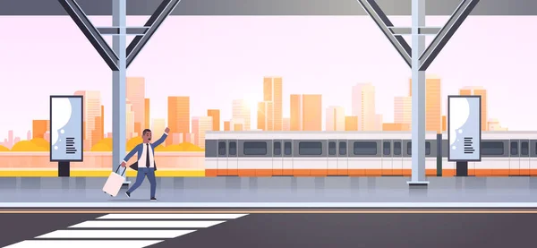 Zakenman loopt te vangen trainen African American Business man met bagage op station stad openbaar vervoer mannelijke cartoon karakter Cityscape achtergrond volledige lengte horizontale banner — Stockvector