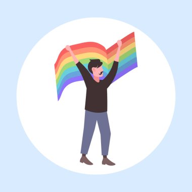 adam gay tutan lgbt gökkuşağı bayrağı aşk geçit töreni gurur festivali konsepti erkek çizgi film karakteri tam uzunlukta düz