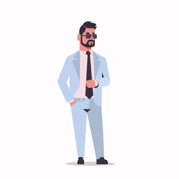Arabian Arabski biznesmen charakter człowiek elegancki komplet kostium kreskówka mężczyzna na białym tle okulary postać płaski stojący tło — Wektor stockowy