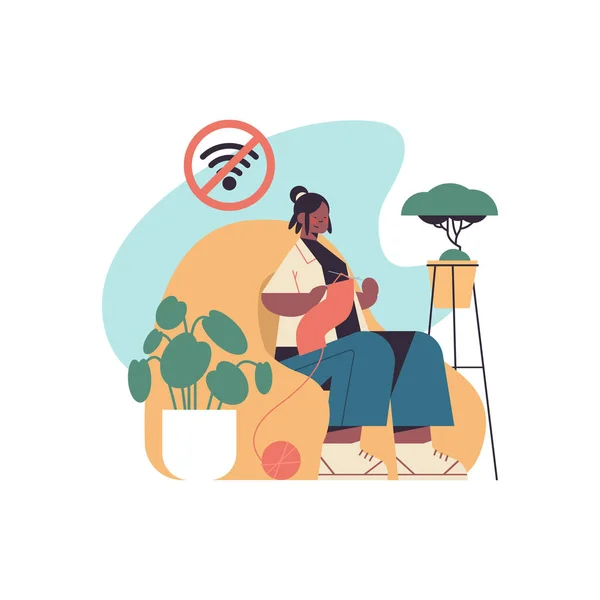 Žena pletení digitální detox off-line aktivity koncept dívka tráví čas bez gadgets žádná wifi zóna — Stockový vektor