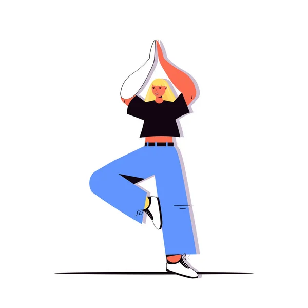 Mulher de pé em uma perna e meditando menina fazendo exercícios de ioga conceito de estilo de vida saudável — Vetor de Stock