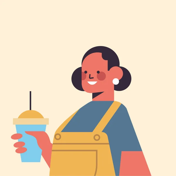 可愛い女がコーヒーを飲む女の子のアバター女性の漫画のキャラクターの肖像 — ストックベクタ
