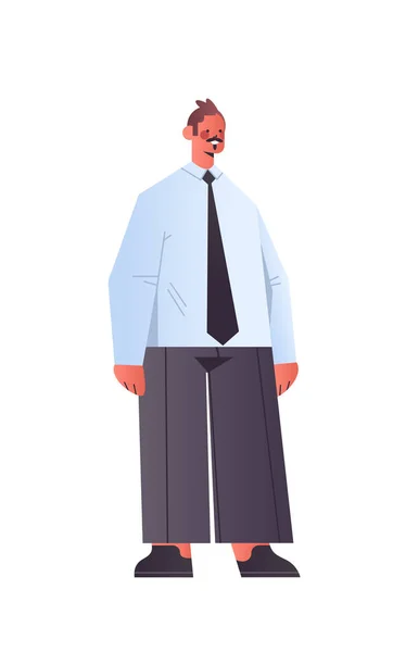 Šťastný podnikatel kancelář pracovník v ležérní oblečení muž kreslený znak po celé délce — Stockový vektor