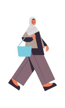 Arap kadın geleneksel kıyafetlerle yürüyor, gülümseyen kız çantalı, kadın çizgi film karakteri.