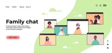 Video sırasında ebeveynler ve büyükanneler aile sohbeti online iletişim kavramı