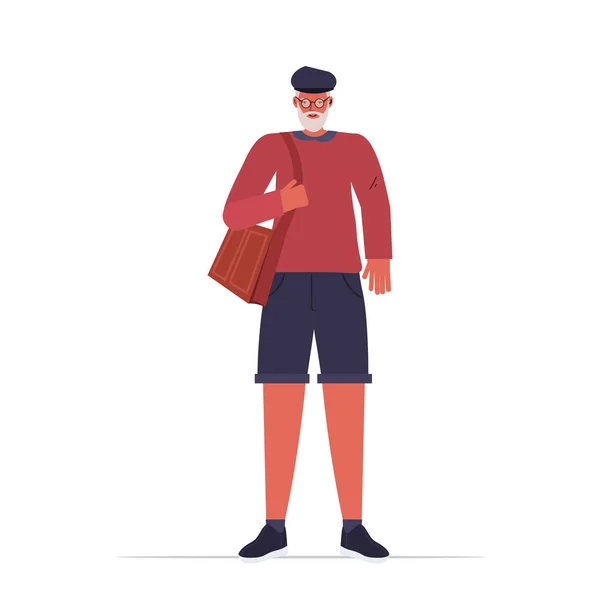 Vieil homme en vêtements décontractés tendance senior mâle personnage de bande dessinée pose debout gris chevelu grand-père pleine longueur vectoriel illustration — Image vectorielle