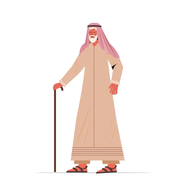 Oude arabische man in traditionele kleren senior mannelijke cartoon karakter staande pose — Stockvector