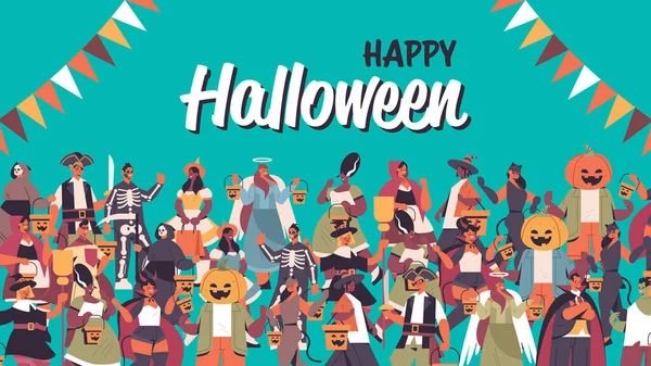Смешивать людей расы празднующих счастливый Хэллоуин партия концепции милые мужчины женщины в разных костюмах, стоящие вместе — стоковый вектор
