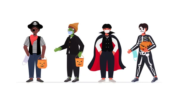 Sätta killar i masker bär olika kostymer glad halloween fest firande coronavirus karantän — Stock vektor