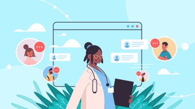 İnternet tarayıcısında çalışan doktor hastalara çevrimiçi tıbbi danışmanlık sağlık hizmetleri kavramında danışmanlık yapıyor