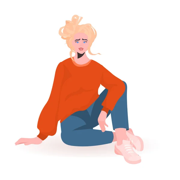 Hermosa chica en ropa casual personaje de dibujos animados femenino sentado pose longitud completa — Archivo Imágenes Vectoriales