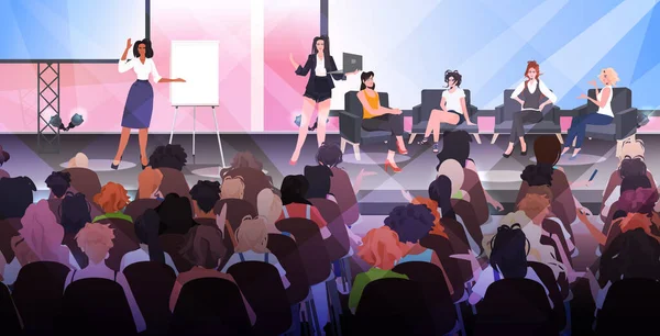 Mujeres haciendo presentación hablando a la audiencia mujeres club niñas apoyándose mutuamente unión de feministas — Vector de stock