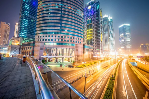 Los Senderos Luz Fondo Del Edificio Moderno China Shanghai — Foto de Stock