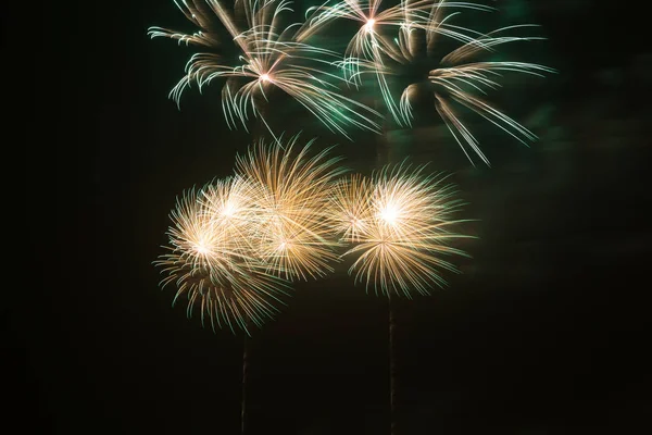 Cluster Colorful Fourth July Fireworks — Stock Photo, Image