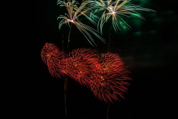 Cluster Colorful Fourth July Fireworks — Stock Photo, Image