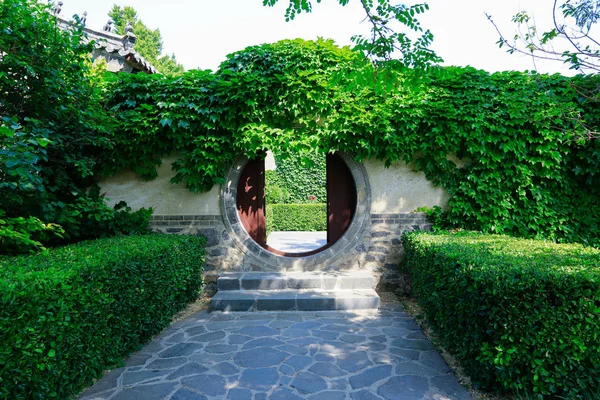 Vecchia Porta Con Arco Giardino Yuyuan Shanghai Porcellana — Foto Stock