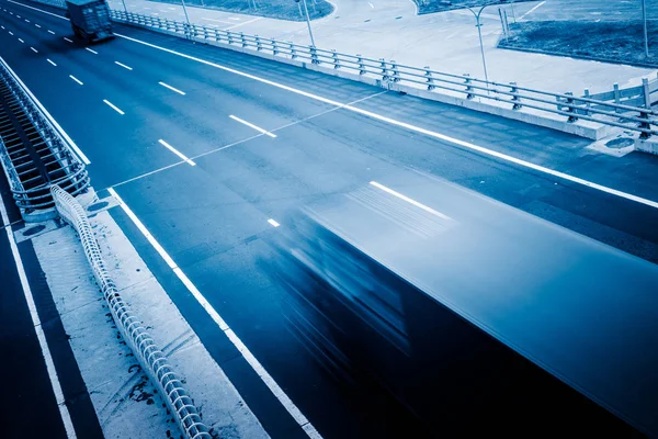 Rodovia Ponte Moderna Cidade Azul Tonificado — Fotografia de Stock