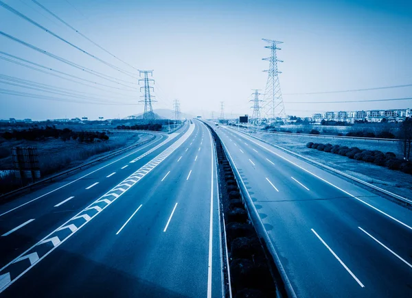 Leere Autobahn Blaugetönte Bilder — Stockfoto