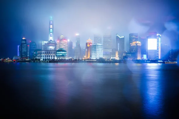 Vista Nocturna Shanghai China Río Huangpu Bund Blur Lluvia —  Fotos de Stock