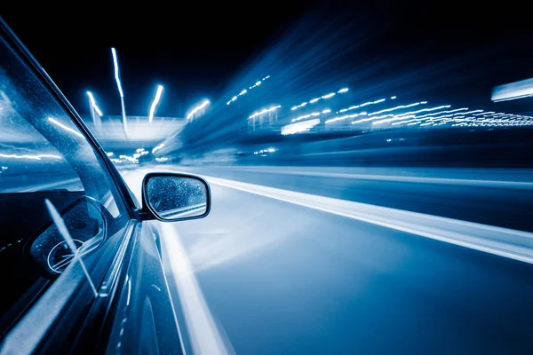 Vista Desde Lado Del Coche Que Vuelta Esquina Movimiento Borroso — Foto de Stock