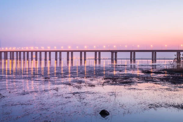 Сучасний Міст Суспензії Ландшафт Руху — стокове фото
