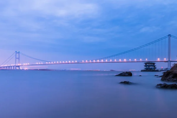 Moderna Bron Susnet Landskap Trafik — Stockfoto