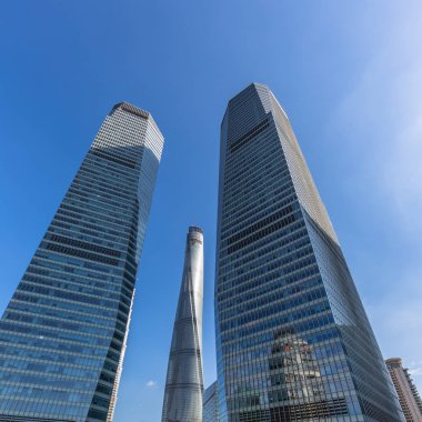 modern ofis binası, mavi cephe tonlu görüntüler.