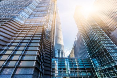 modern ofis binası, mavi cephe tonlu görüntüler.