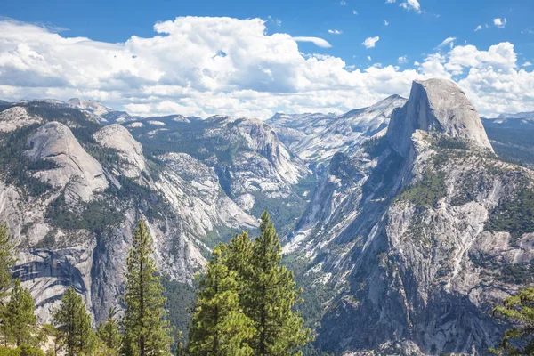 manzara Yosemite Milli Parkı, ABD.