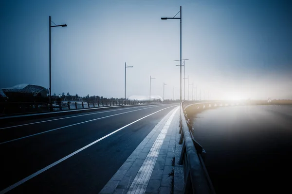 Leere Autobahn Blaugetönte Bilder — Stockfoto