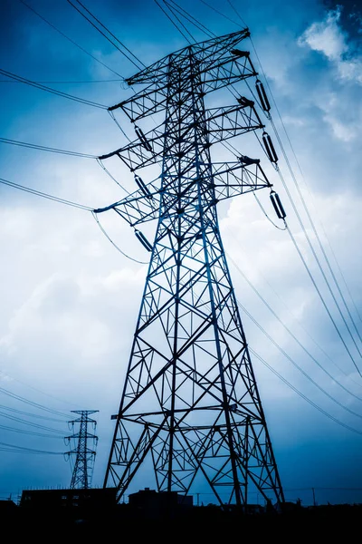 Elektriciteitsleiding Toren Wiled — Stockfoto