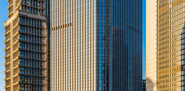 Fachada Del Moderno Edificio Oficinas Imágenes Tonos Azules —  Fotos de Stock