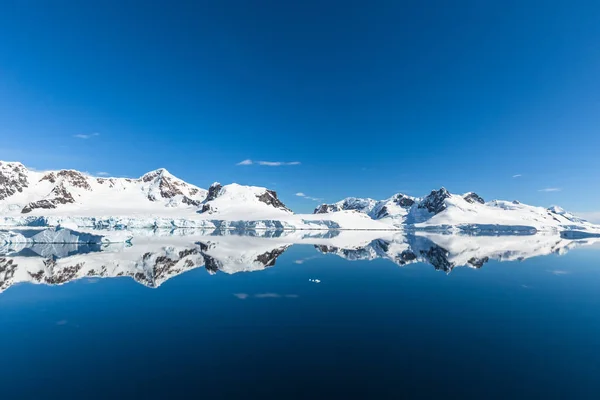 Viaggia Con Nave Ricerca Studio Dei Cambiamenti Climatici Meteorologici Antartide — Foto Stock