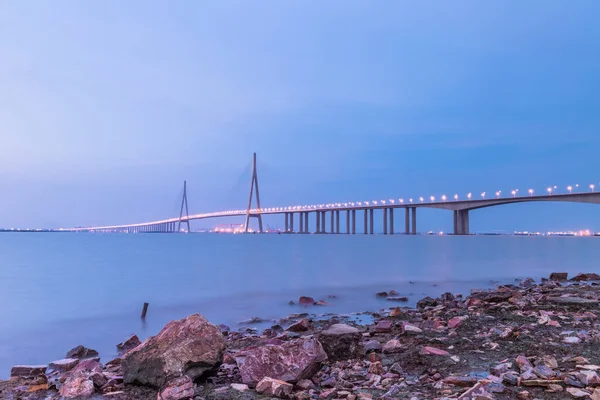 Moderna Bron Susnet Landskap Trafik — Stockfoto