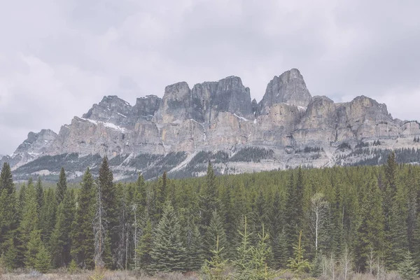Krajobraz Parku Narodowym Banff Kanada — Zdjęcie stockowe