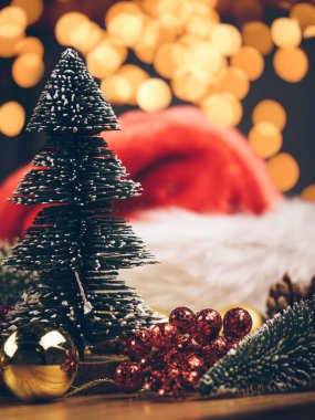 Noel süsler, retro tarzı stüdyo çekim.