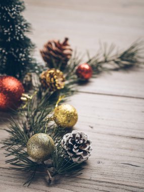 Noel süsler, retro tarzı stüdyo çekim.