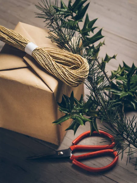 Make Christmas Gift Box Handmade Craft Rustic Style — Stock Photo, Image