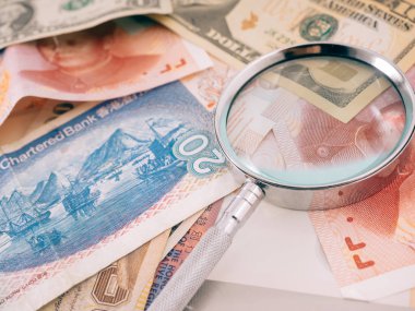 seçici odak resim mali rapor, para ve diğerleri.