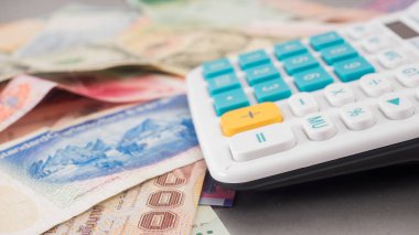 seçici odak resim mali rapor, para ve diğerleri.