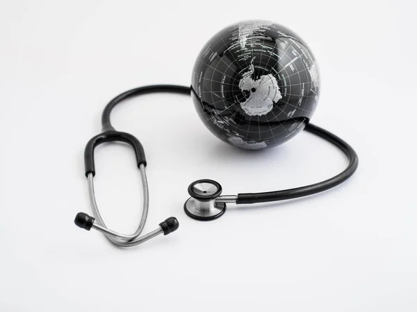 Salud Global Globo Estetoscopio Plano Estudio — Foto de Stock