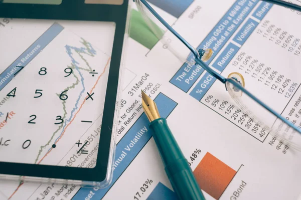 Business Presentation Finance Chart Desk — Stock Photo, Image