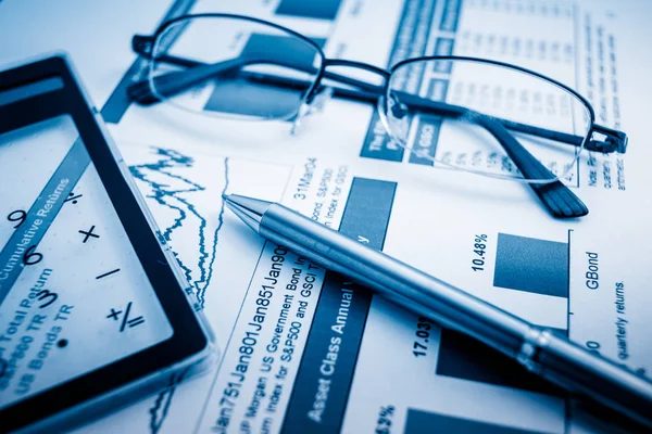 Business Presentation Finance Chart Desk — Stock Photo, Image