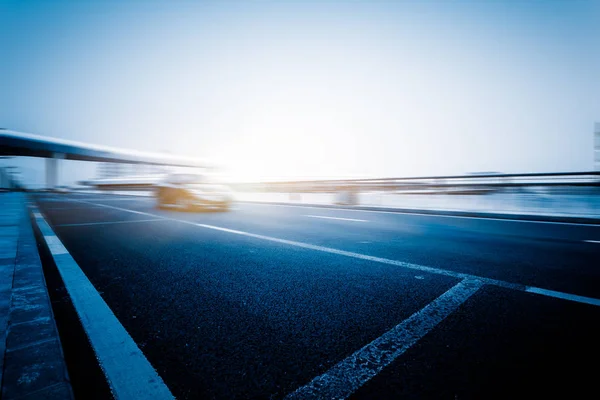 Motion Traffic Shenzhen Airport China Blue Toned — Stock Photo, Image