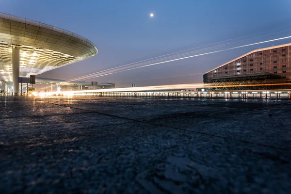 Movimiento Tráfico Del Aeropuerto Por Noche China —  Fotos de Stock